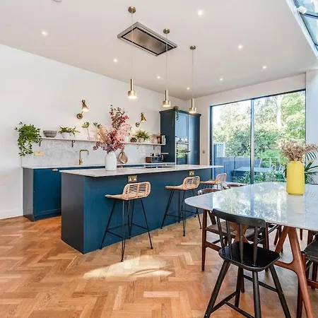 4 Bedroom Newly Renovated Holiday home *