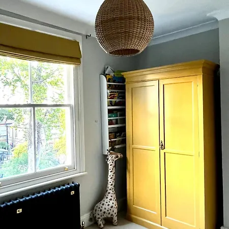 4 Bedroom Newly Renovated