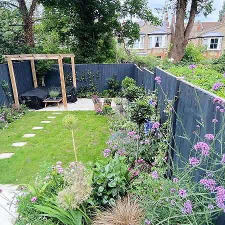 4 Bedroom Newly Renovated Holiday home *