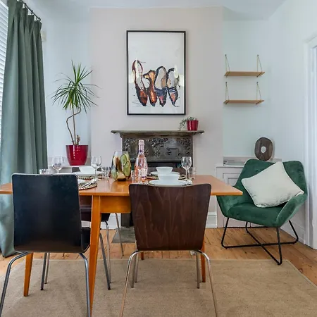 Apartment Chic 1-bed Garden Flat, London, Convenient For Tower Bridge, Great Public Transport *