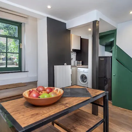 Apartment Chic 1-bed Garden Flat, London, Convenient For Tower Bridge, Great Public Transport *