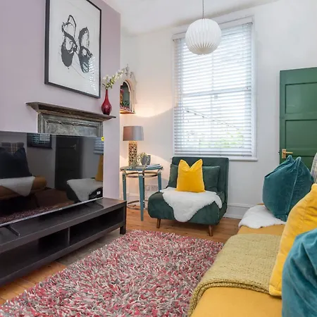Apartment Chic 1-bed Garden Flat, London, Convenient For Tower Bridge, Great Public Transport London