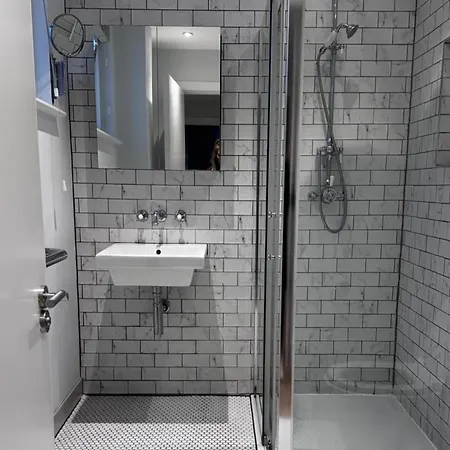 Charm - Soho Mayfair Apartment *