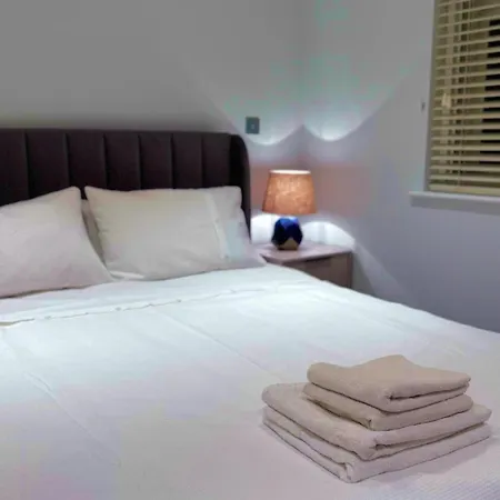 Charm - Soho Mayfair Apartment London