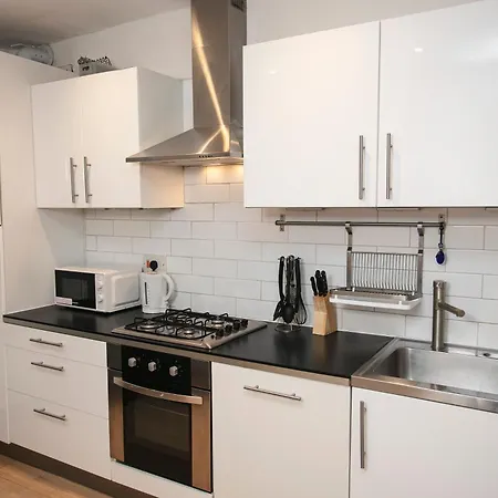 Stylish 2 Bedroom Flat In Notting Hill Apartment