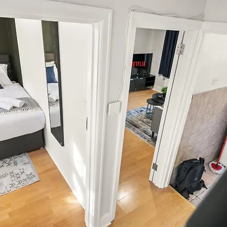 Spacious 4br, Sleeps 7, Garden, Free Parking Apartment London
