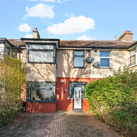Spacious 4br, Sleeps 7, Garden, Free Parking