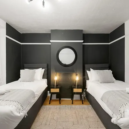 Spacious 4br, Sleeps 7, Garden, Free Parking London