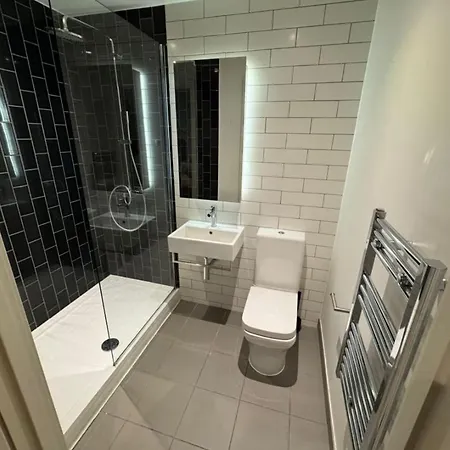2 Bed By Excel Apartment