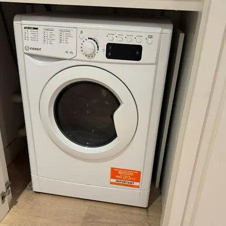 2 Bed By Excel Apartment London