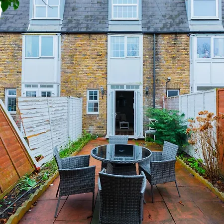 Cosy 4bd Flat In Stockwell With Private Patio *