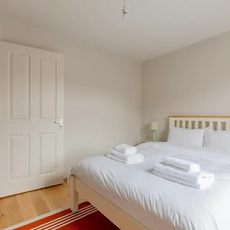 Cosy 4bd Flat In Stockwell With Private Patio
