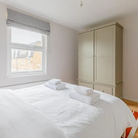 Apartment Cosy 4bd Flat In Stockwell With Private Patio *