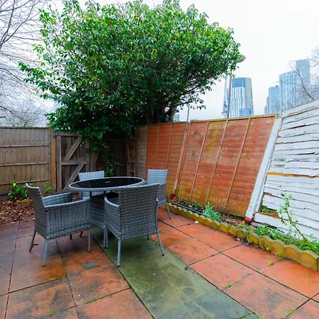 Apartment Cosy 4bd Flat In Stockwell With Private Patio London