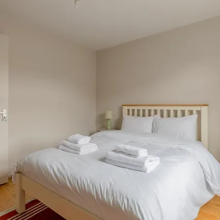 Cosy 4bd Flat In Stockwell With Private Patio Apartment *