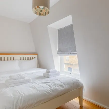 Cosy 4bd Flat In Stockwell With Private Patio * London