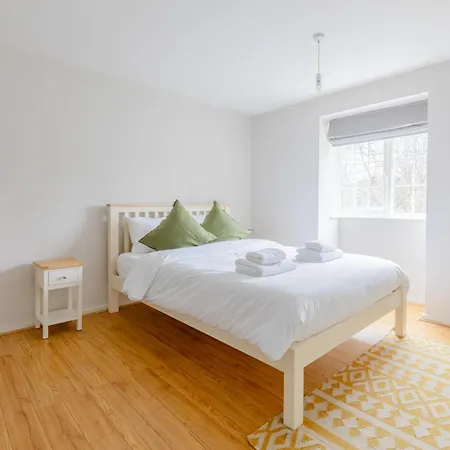 Cosy 4bd Flat In Stockwell With Private Patio
