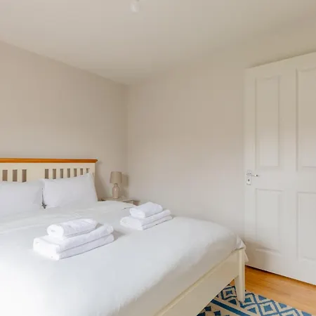 Apartment Cosy 4bd Flat In Stockwell With Private Patio