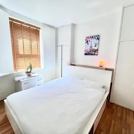 One Bedroom Flat Sw8 Apartment