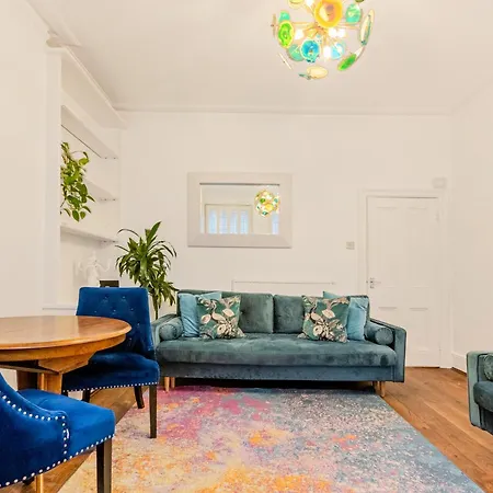 New Listing! 1br In London, 5 Min Tube * London