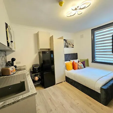 Sensational London-callcott London