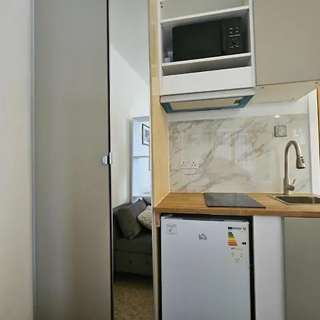 New Refurbished Flat - Canary Wharf * London