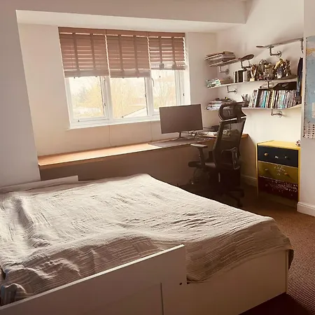 Villa Stylish & Spacious 3 Bedroom House With Big Garden And Driveway Merton (Greater London)