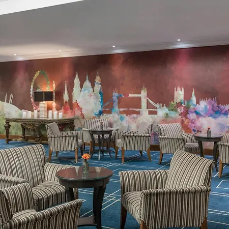 Renaissance London Heathrow Hotel