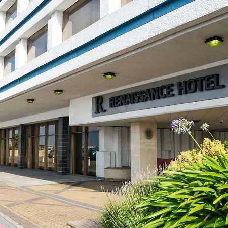 Renaissance London Heathrow Hotel 4*