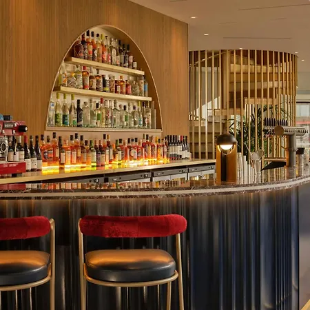 Montcalm East, Autograph Collection Hotel 5*