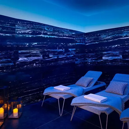 Montcalm East, Autograph Collection Hotel