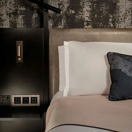 Montcalm East, Autograph Collection 5* London