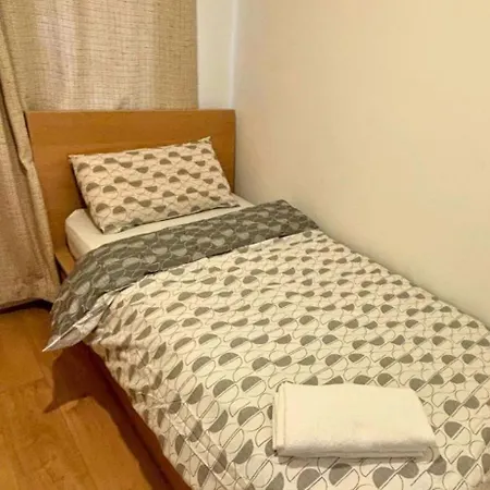 South West London Semi-detached House Holiday home