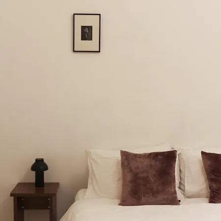Bright & Spacious 2br Flat, Great Transport Links London