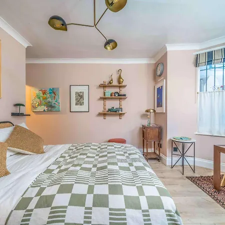 Stunning Flat Close To Notting Hill London