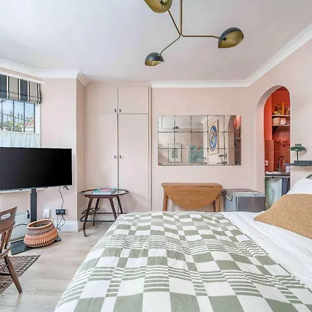 Stunning Flat Close To Notting Hill *