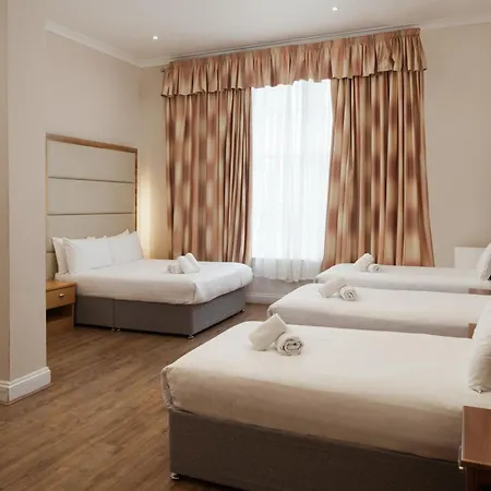 Royal Eagle Hotel 3*