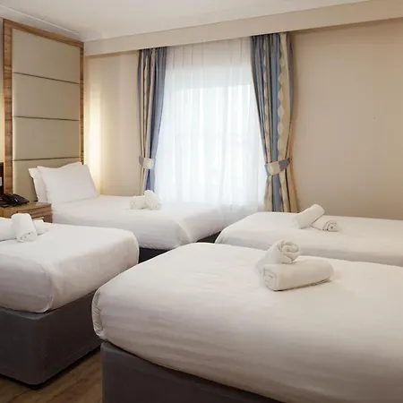 Royal Eagle 3*