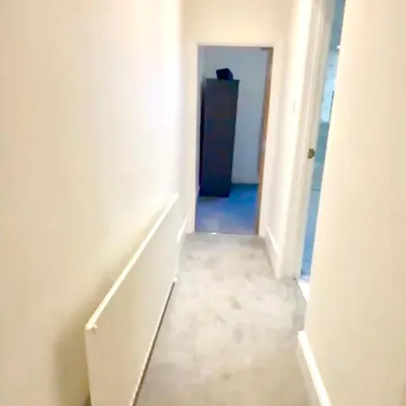 Two Bedroom Flat In Londres
