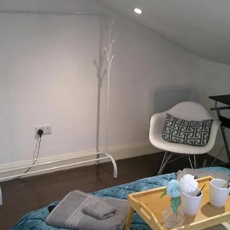 Stylish & Cozy 1 Bed In The Heart Of Shepherd Bush * London