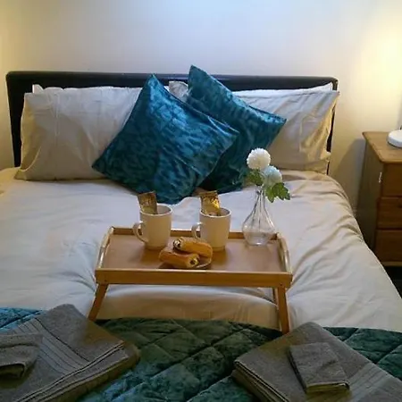 Stylish & Cozy 1 Bed In The Heart Of Shepherd Bush * London