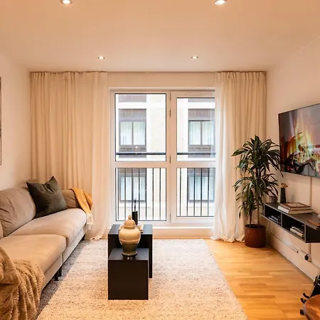 Madestays Premium Tower Hill Serviced London