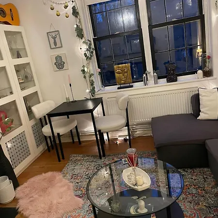 Situated In Greenwich Cutty Sark Riverside Apartment London