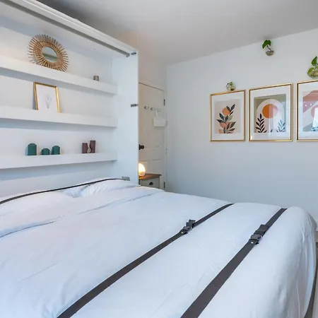 Bright & Stylish 4-bed In The Heart Of Morden