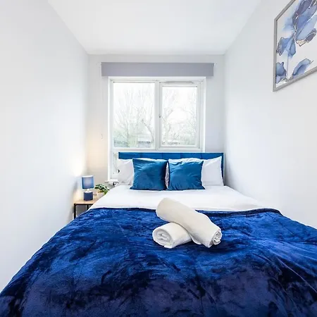 Apartment The Blue Hideaway - Spacious Battersea House With Private Garden *