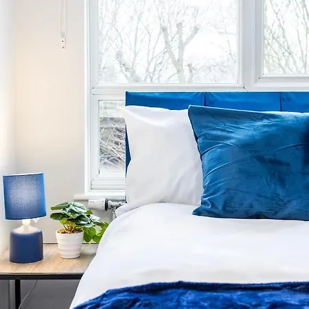 Apartment The Blue Hideaway - Spacious Battersea House With Private Garden *