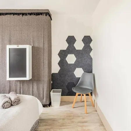 Bright & Stylish 4-bed In The Heart Of Morden