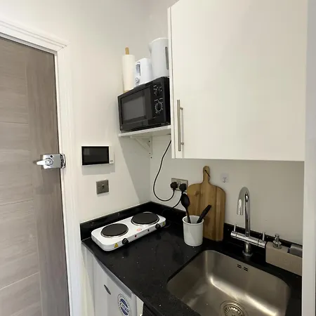 Flat 20 Min From Center Apartment