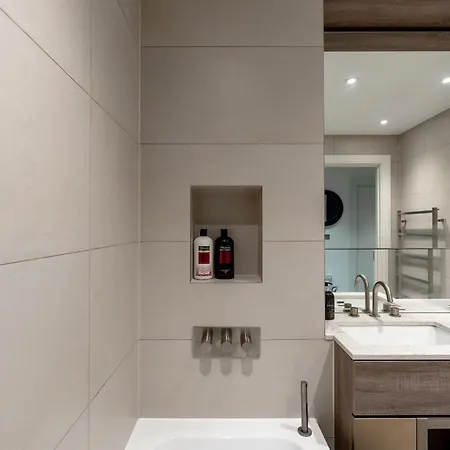 Modern & Cosy Flat In Kingston Apartment Kingston upon Thames (Greater London)