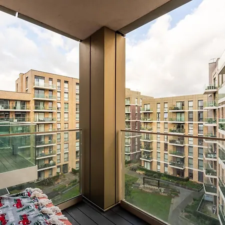 Modern & Cosy Flat In Kingston *